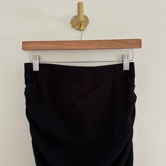 Sundry For Evereve Ribbed Ruched Knit Pull On Mini Skirt Black 1 - Picture 9 of 9